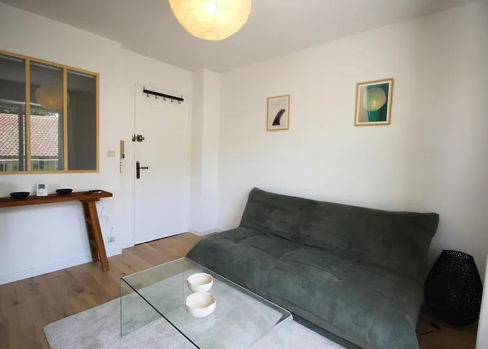 2 Pieces, Calme, Renove, Balcon Daire