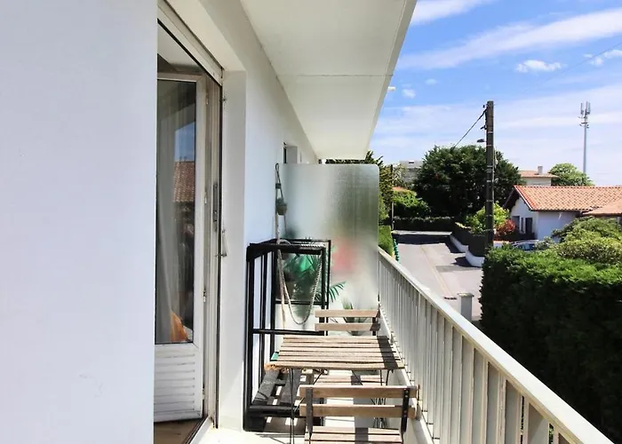 2 Pieces, Calme, Renove, Balcon Lägenhet *