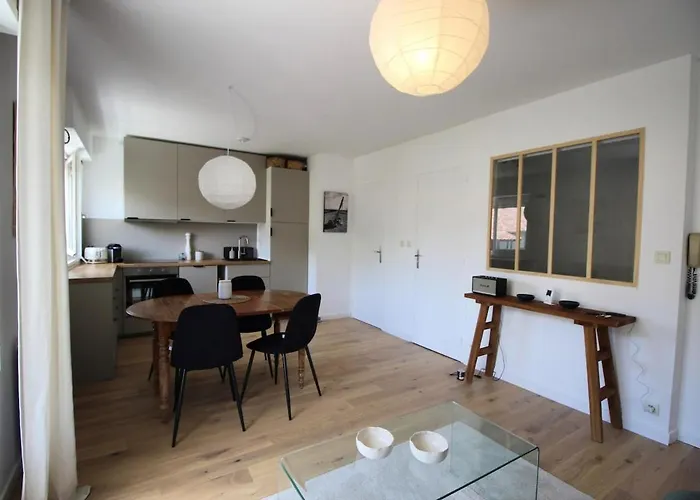 شقة 2 Pieces, Calme, Renove, Balcon *