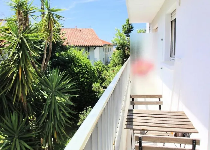 2 Pieces, Calme, Renove, Balcon *